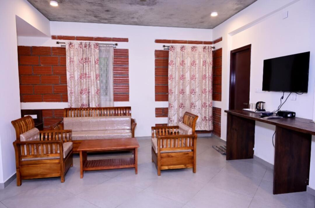 מדיקרי Coorg Vismaya Resort מראה חיצוני תמונה