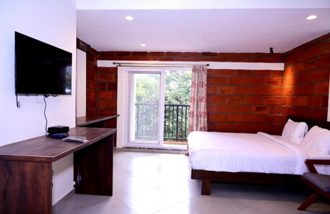מדיקרי Coorg Vismaya Resort מראה חיצוני תמונה