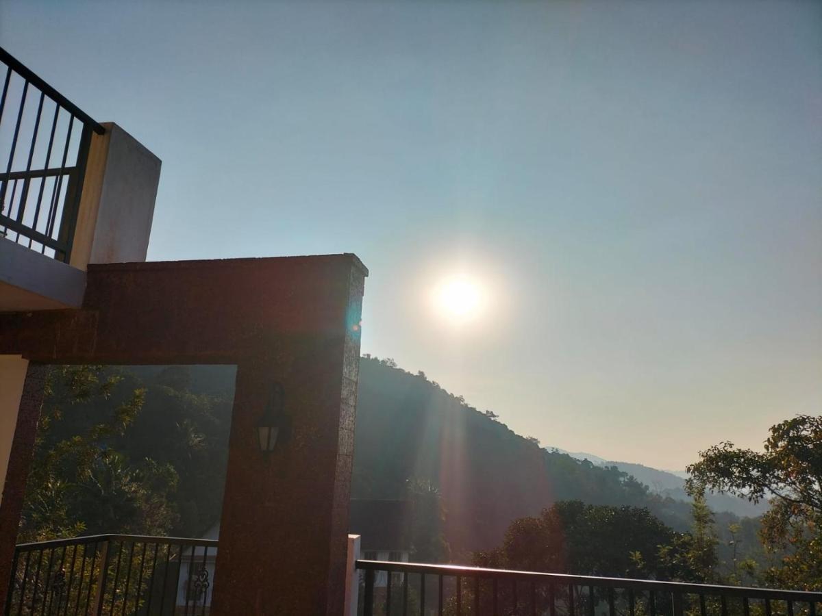 מדיקרי Coorg Vismaya Resort מראה חיצוני תמונה