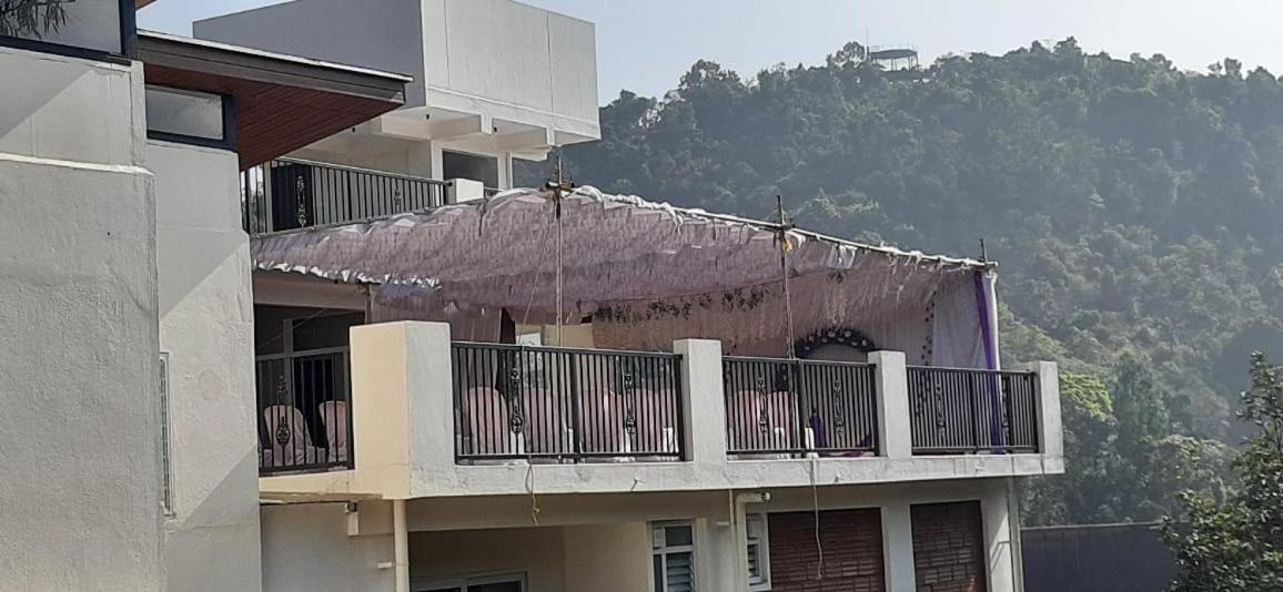 מדיקרי Coorg Vismaya Resort מראה חיצוני תמונה
